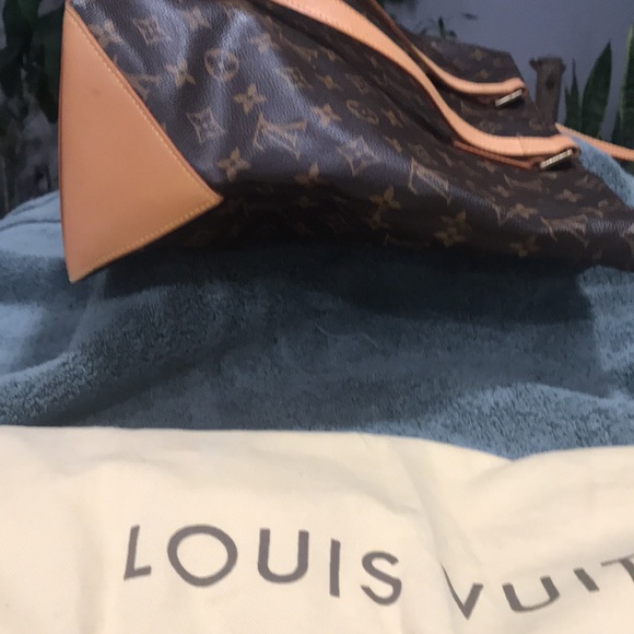 Original Louis Vuitton need something new - Picture 5 of 12